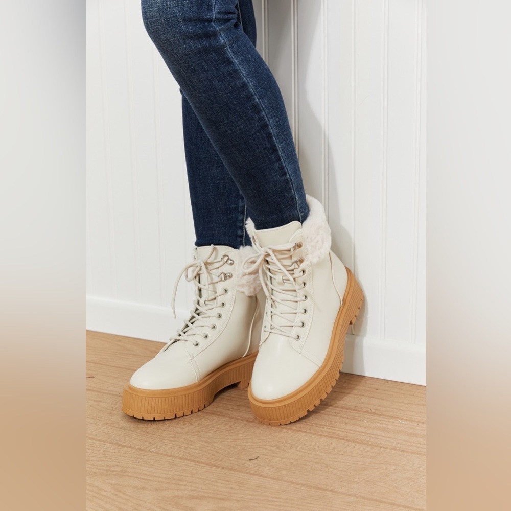Qupid Staying Warm Faux Fur Trim Combat Booties
